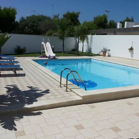 Anna Con Piscina 토레 델 로소